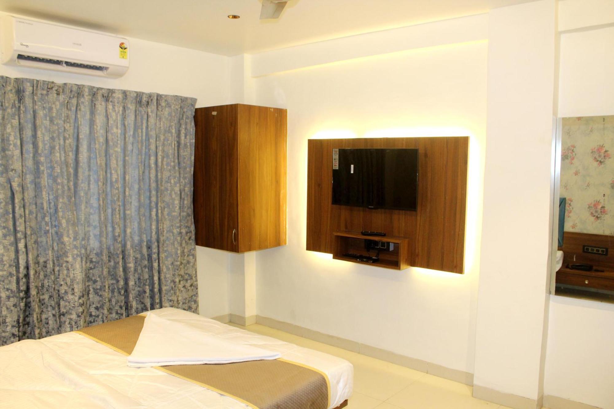 Hotel India Gate Narhe, Pune Exterior photo
